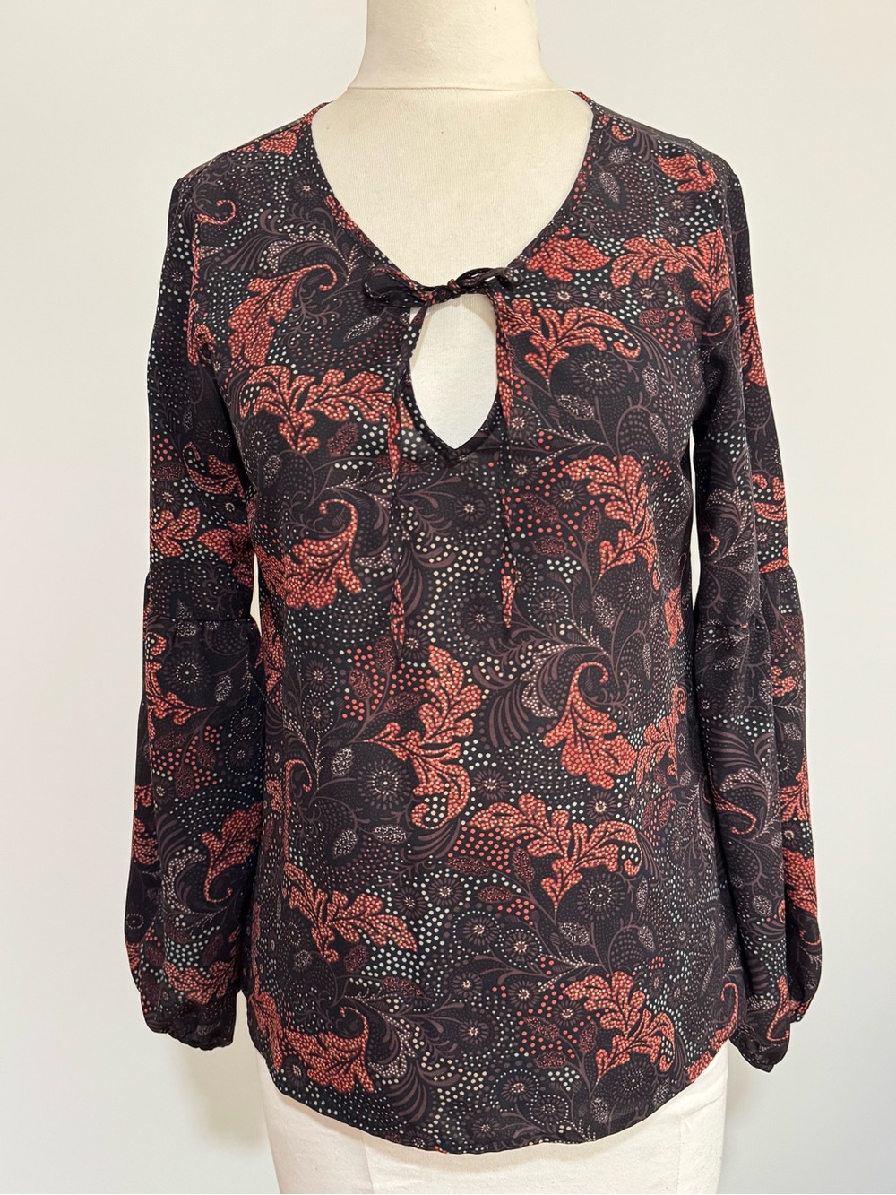 Sanctuary Black & Rust Floral Keyhole Tie Blouse